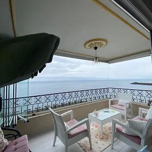 احجز هنا